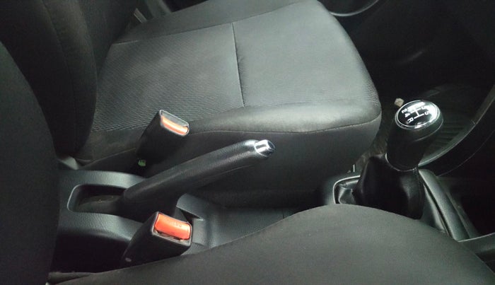 2015 Maruti Swift ZXI, Petrol, Manual, 1,12,676 km, Gear Lever