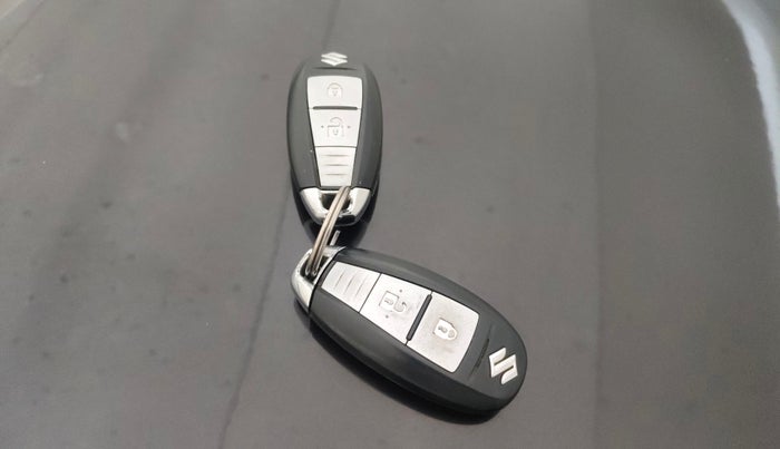 2015 Maruti Swift ZXI, Petrol, Manual, 1,12,676 km, Key Close Up