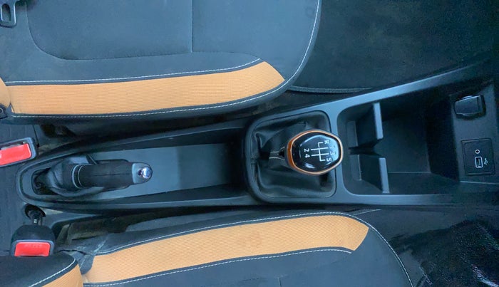 2021 Renault Kwid CLIMBER 1.0 (O), Petrol, Manual, 28,245 km, Gear Lever