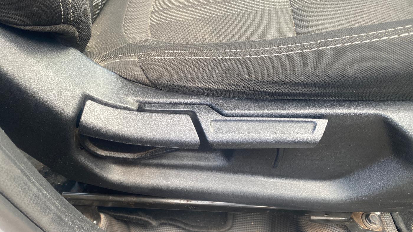 2021 Hyundai VENUE SX PLUS 1.0 TURBO DCT, Petrol, Automatic, 55,053 km, Driver Side Adjustment Panel