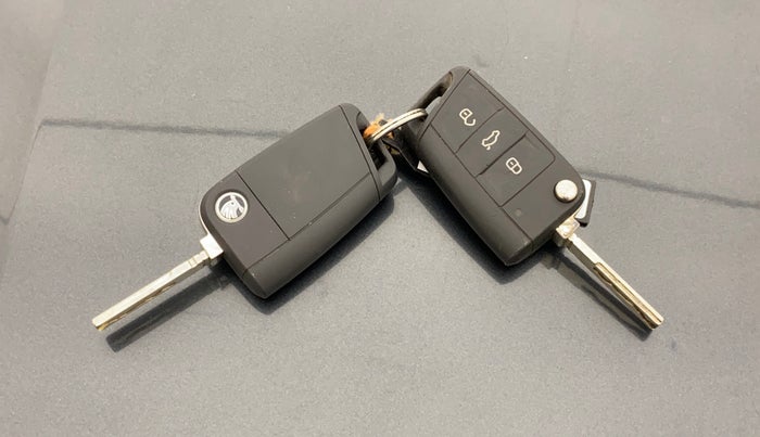 2021 Skoda KUSHAQ STYLE 1.0L TSI AT, Petrol, Automatic, 60,089 km, Key Close Up