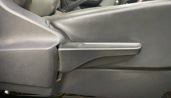 2021 Skoda KUSHAQ STYLE 1.0L TSI AT, Petrol, Automatic, 60,089 km, Driver Side Adjustment Panel