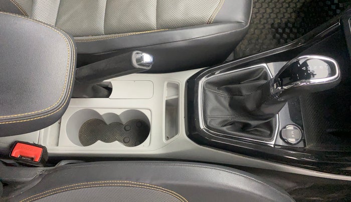 2021 Skoda KUSHAQ STYLE 1.0L TSI AT, Petrol, Automatic, 60,089 km, Gear Lever