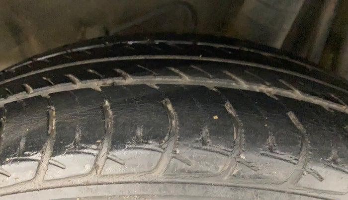 2019 Datsun Go Plus T(O), Petrol, Manual, 26,897 km, Left Rear Tyre Tread