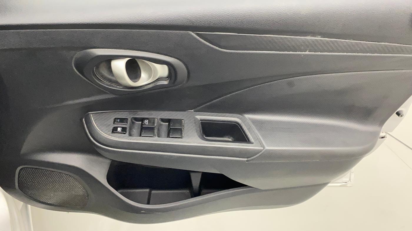 2019 Datsun Go Plus T(O), CNG, Manual, 26,897 km, Driver Side Door Panels Control