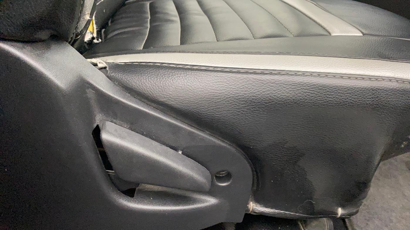 2019 Datsun Go Plus T(O), CNG, Manual, 26,897 km, Driver Side Adjustment Panel