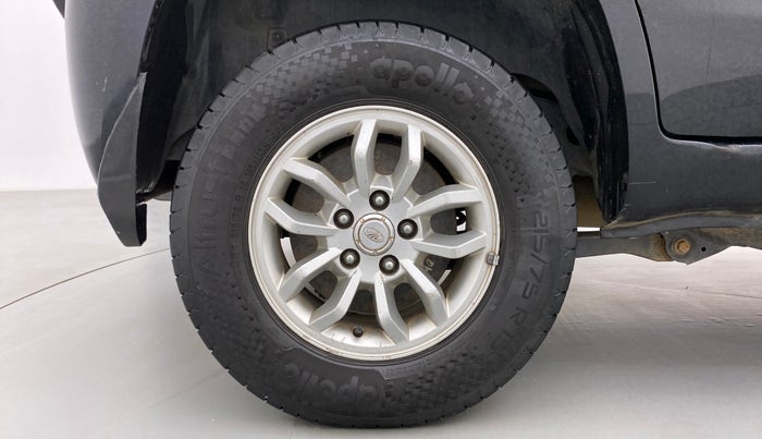 2015 Mahindra TUV300 T8, Diesel, Manual, 81,525 km, Right Rear Wheel