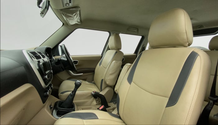 2015 Mahindra TUV300 T8, Diesel, Manual, 81,525 km, Right Side Front Door Cabin