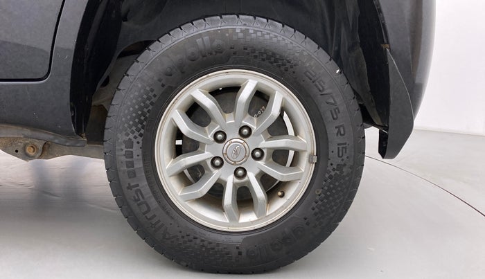 2015 Mahindra TUV300 T8, Diesel, Manual, 81,525 km, Left Rear Wheel