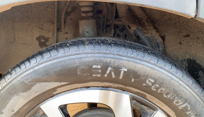 2021 Nissan MAGNITE XV PREMIUM, Petrol, Manual, 81,633 km, Right Rear Tyre Tread