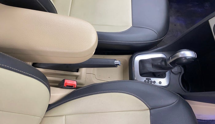 2017 Volkswagen Ameo HIGHLINE PLUS 1.5L AT 16 ALLOY, Diesel, Automatic, 1,37,489 km, Gear Lever