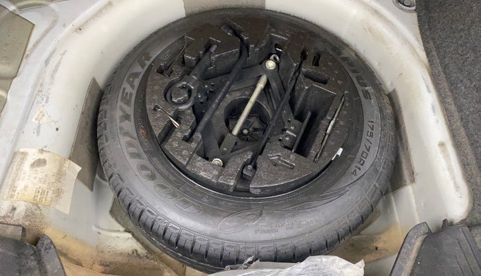 2017 Volkswagen Ameo HIGHLINE PLUS 1.5L AT 16 ALLOY, Diesel, Automatic, 1,37,489 km, Spare Tyre