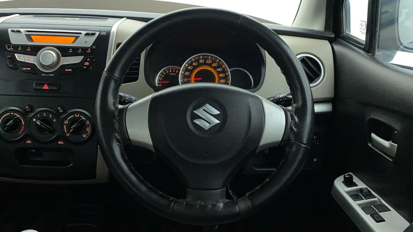 2016 Maruti Wagon R 1.0 VXI, Petrol, Manual, 88,336 km, Steering Wheel Close Up