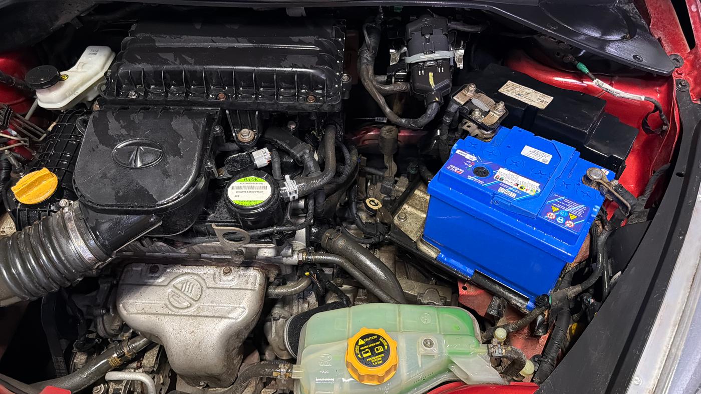 2018 Tata Tiago XZ PETROL, Petrol, Manual, 46,736 km, Engine View - Left