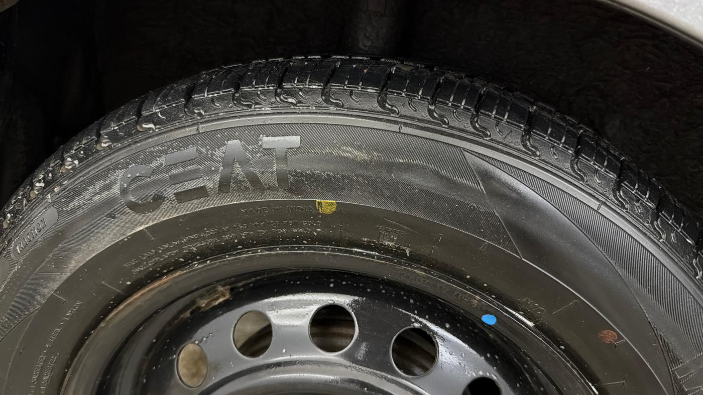 2017 Maruti Celerio ZXI AMT (O), CNG, Automatic, 39,094 km, Right Rear Tyre Tread