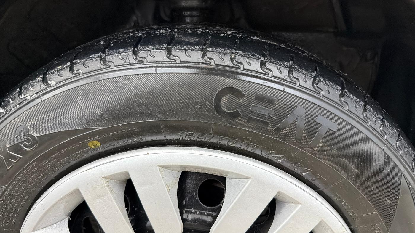 2017 Maruti Celerio ZXI AMT (O), CNG, Automatic, 39,094 km, Right Front Tyre Tread