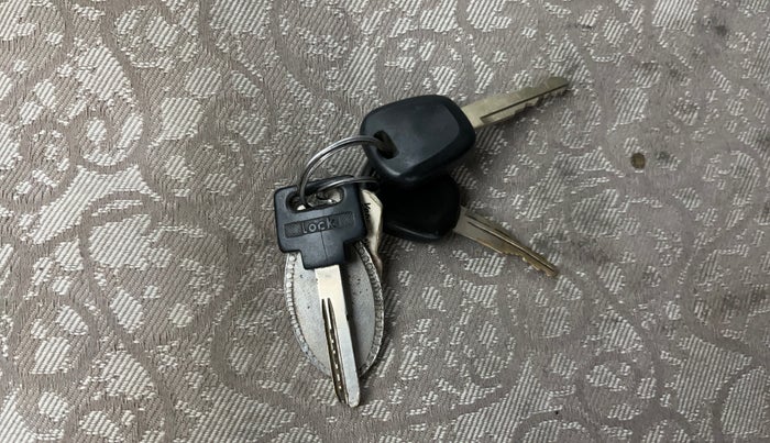 2017 Maruti Alto K10 VXI, Petrol, Manual, 27,693 km, Key Close Up