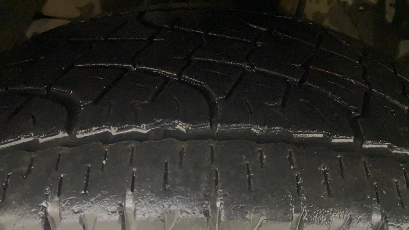 2012 Mahindra XUV500 W8, Diesel, Manual, 1,39,724 km, Left Front Tyre Tread