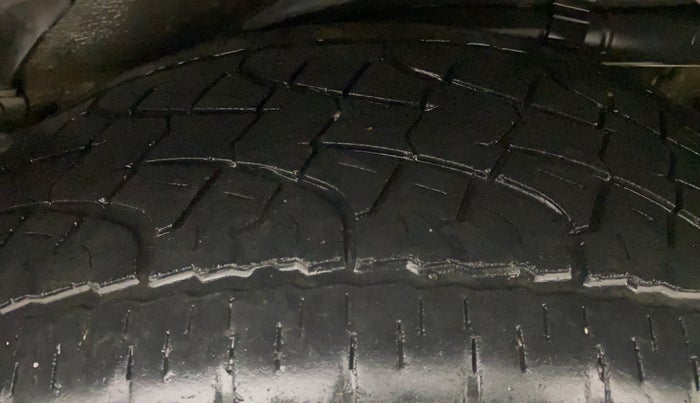 2012 Mahindra XUV500 W8, Diesel, Manual, 1,39,724 km, Left Rear Tyre Tread
