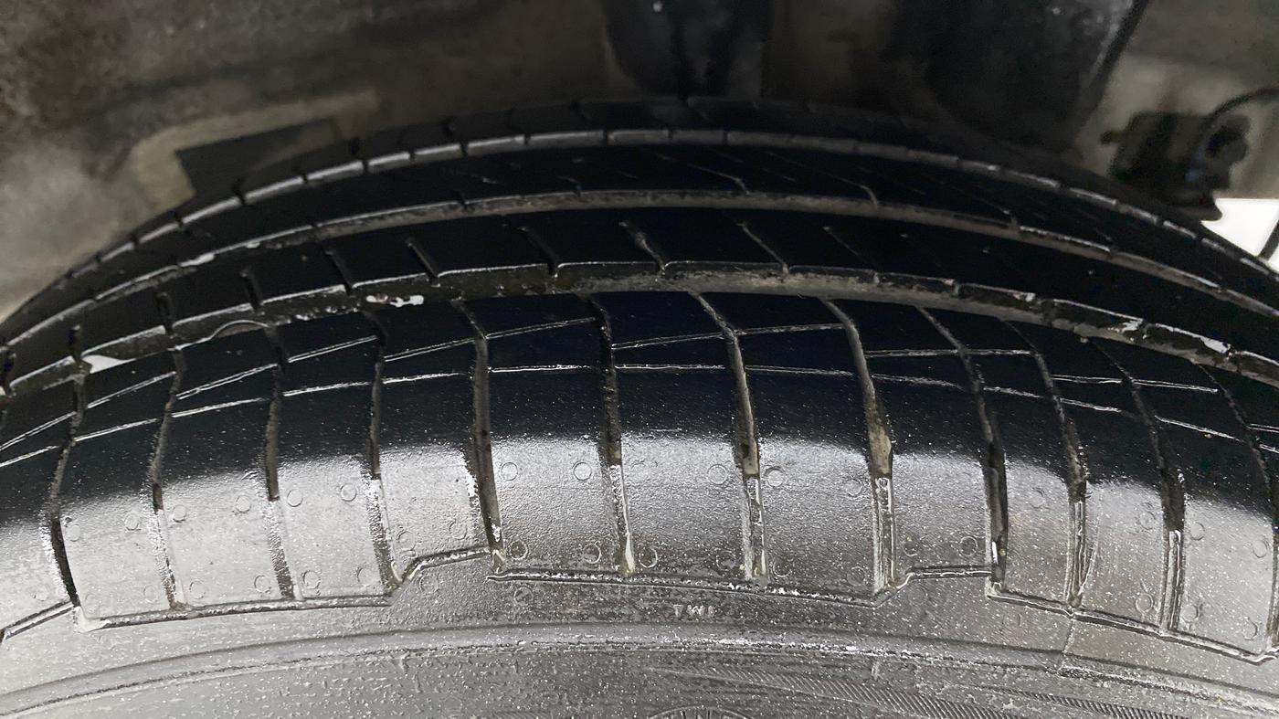2017 Hyundai Grand i10 SPORTZ (O) AT 1.2 KAPPA VTVT, Petrol, Automatic, 84,169 km, Left Rear Tyre Tread