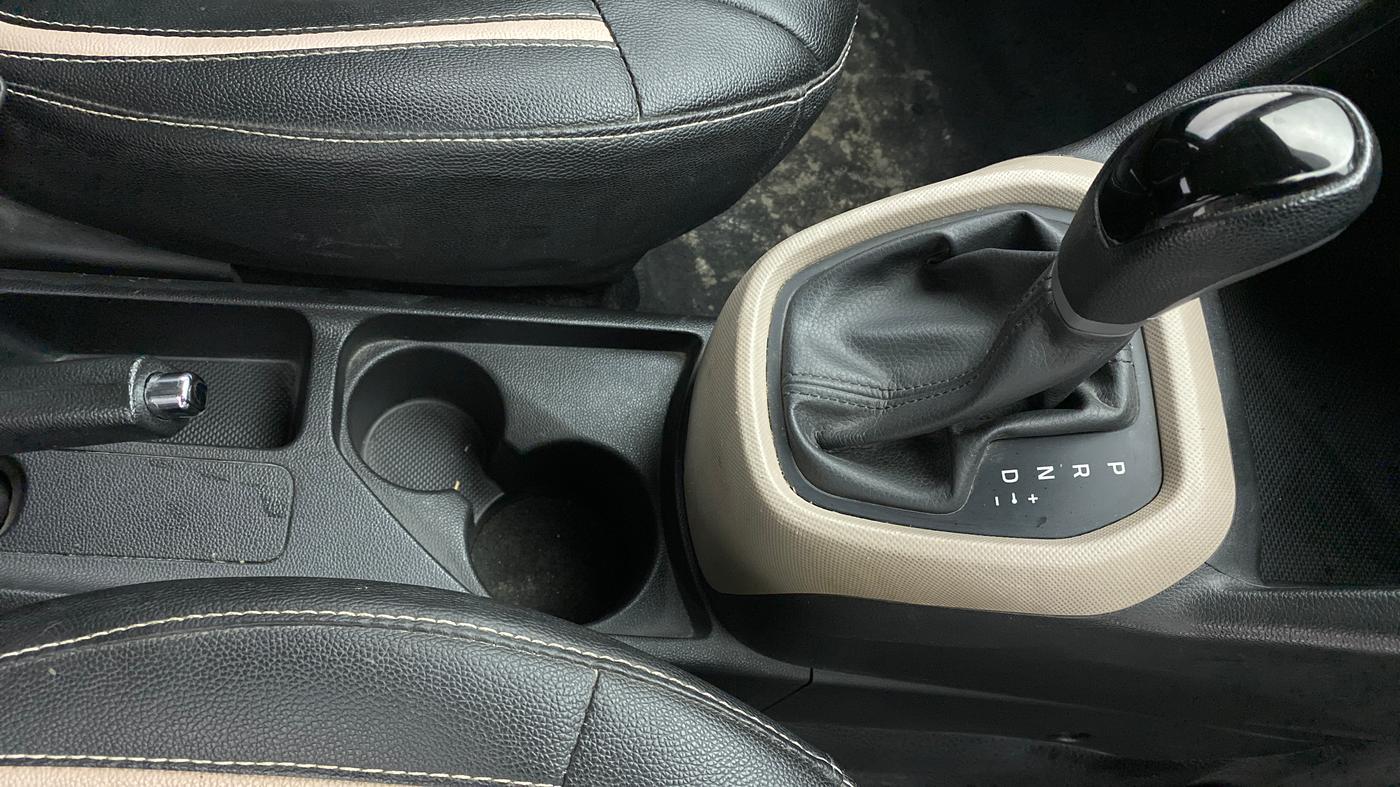 2017 Hyundai Grand i10 SPORTZ (O) AT 1.2 KAPPA VTVT, Petrol, Automatic, 84,169 km, Gear Lever