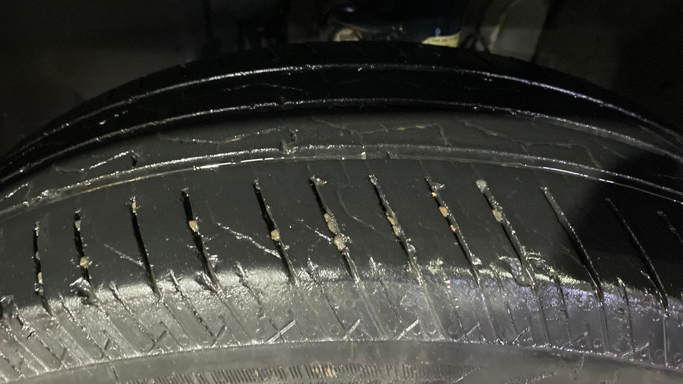 2023 Tata PUNCH ADVENTURE MT CNG , CNG, Manual, 1,09,036 km, Left Front Tyre Tread
