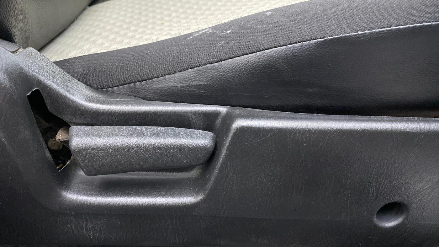 2019 Maruti Alto LXI, Petrol, Manual, 46,731 km, Driver Side Adjustment Panel