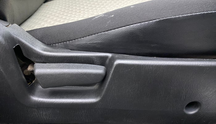 2019 Maruti Alto LXI, Petrol, Manual, 46,731 km, Driver Side Adjustment Panel