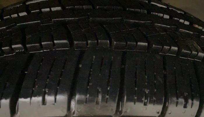 2017 Renault Duster RXS CVT, Petrol, Automatic, 89,423 km, Left Rear Tyre Tread