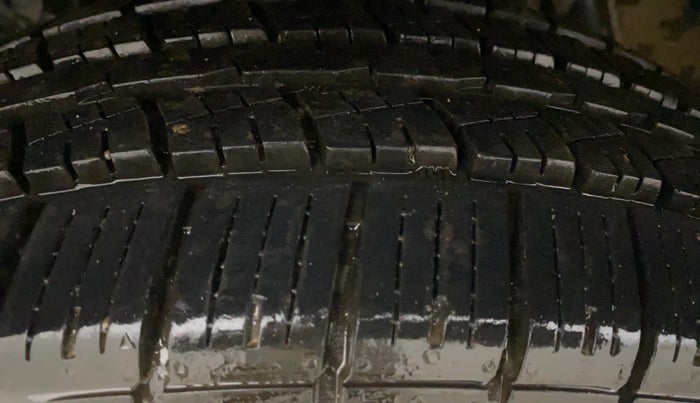 2017 Renault Duster RXS CVT, Petrol, Automatic, 89,423 km, Right Rear Tyre Tread