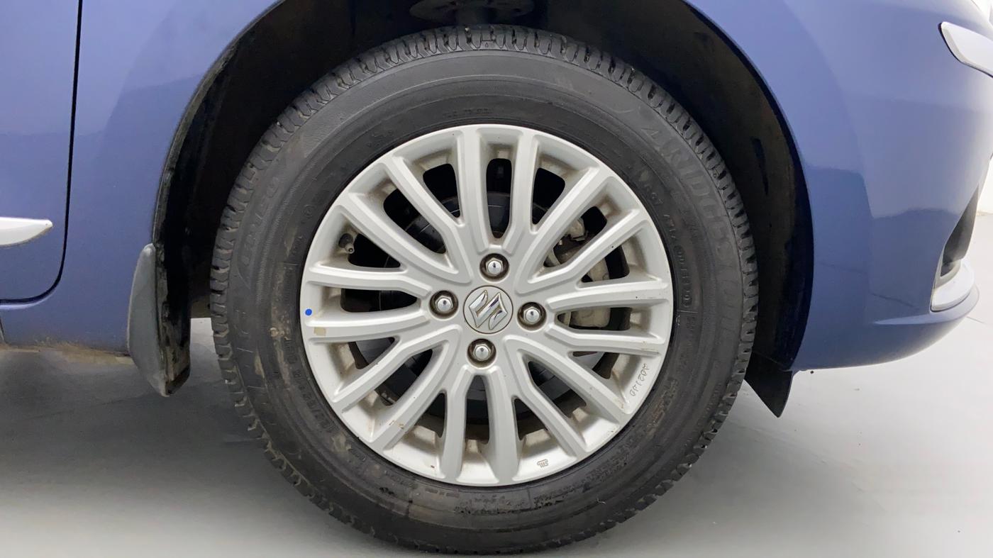 2020 Maruti Dzire ZXI, Petrol, Manual, 10,267 km, Right Front Wheel