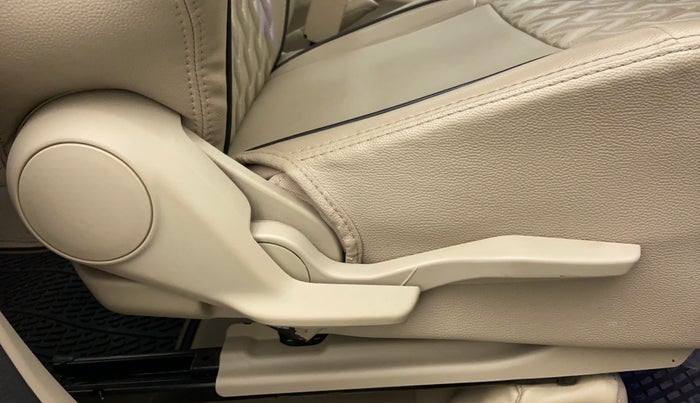 2020 Maruti Dzire ZXI, Petrol, Manual, 10,267 km, Driver Side Adjustment Panel