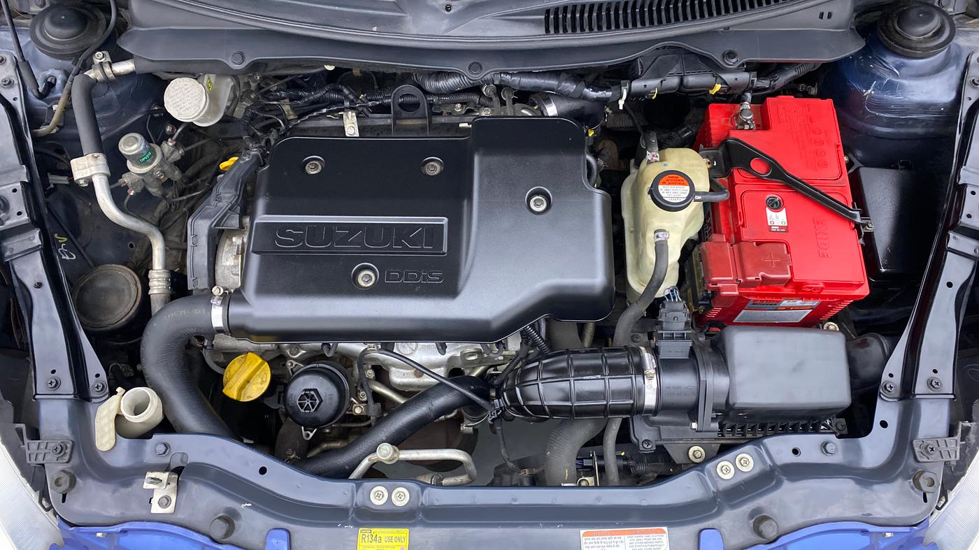 2014 Maruti Swift VDI, Diesel, Manual, 72,974 km, Open Bonet