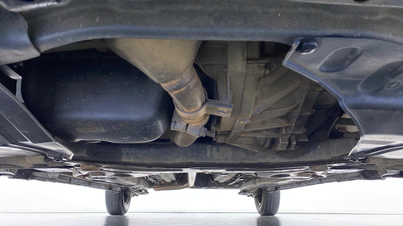 2014 Maruti Swift VDI, Diesel, Manual, 72,974 km, Front Underbody