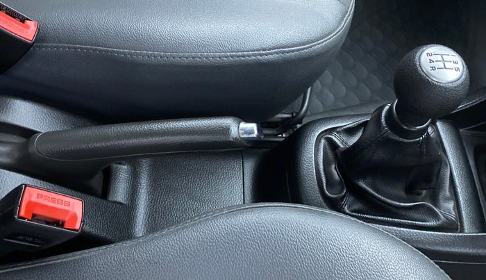 2014 Maruti Swift VDI, Diesel, Manual, 72,974 km, Gear Lever