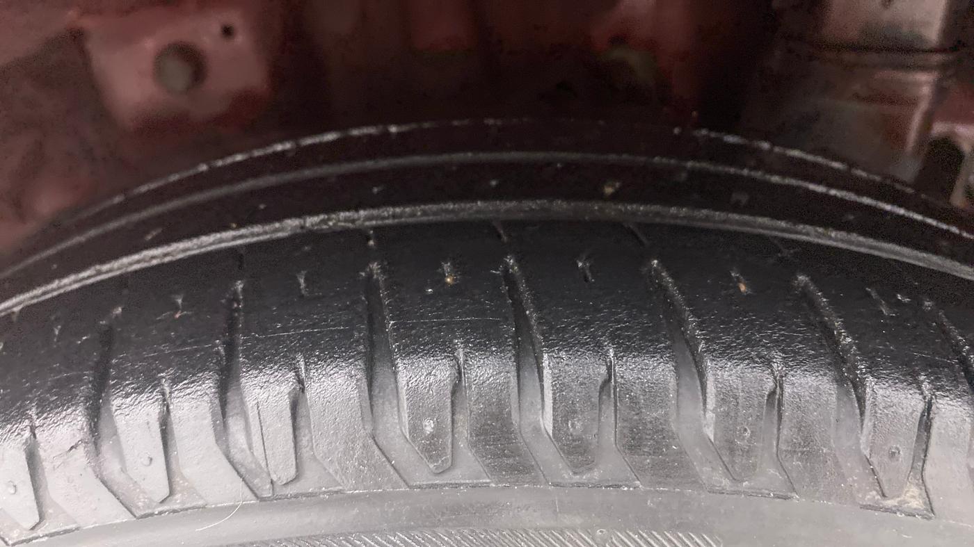 2014 Hyundai Eon MAGNA +, Petrol, Manual, 56,644 km, Left Rear Tyre Tread
