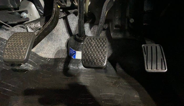 2023 Maruti Eeco 7 STR STD 1.2, Petrol, Manual, 1,621 km, Pedals