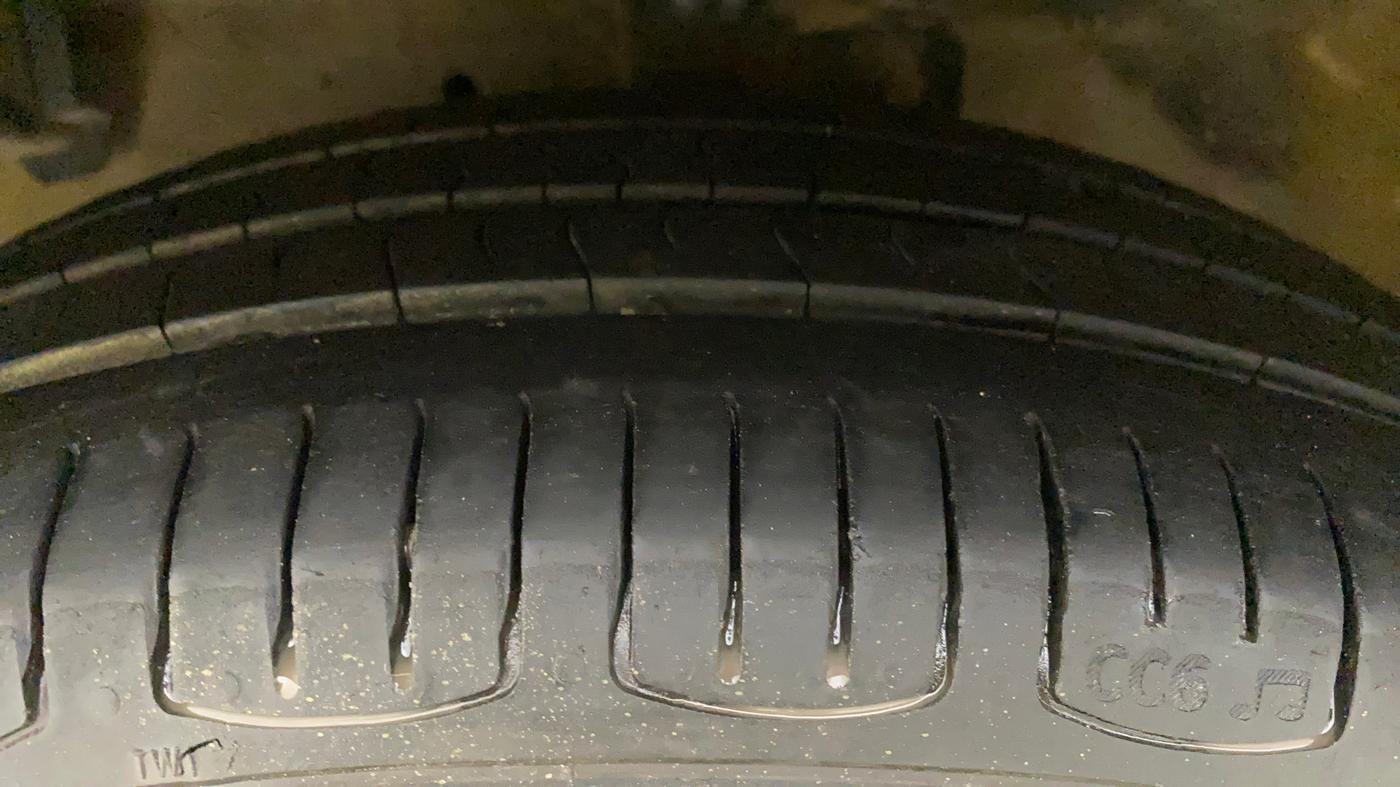 2014 Maruti Celerio VXI AMT, Petrol, Automatic, 68,590 km, Left Front Tyre Tread