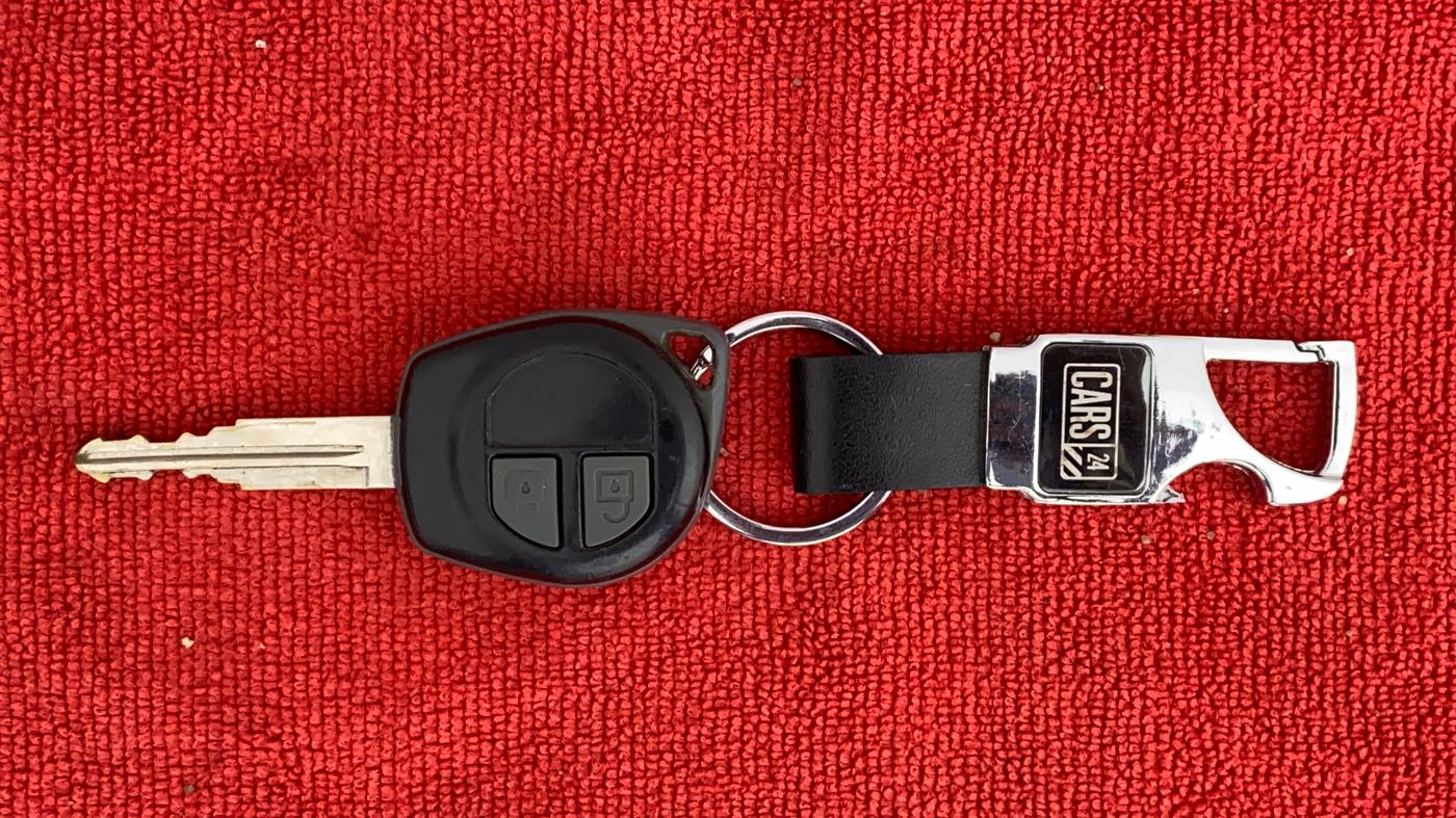 2017 Maruti Alto 800 VXI, Petrol, Manual, 63,054 km, Key Close Up