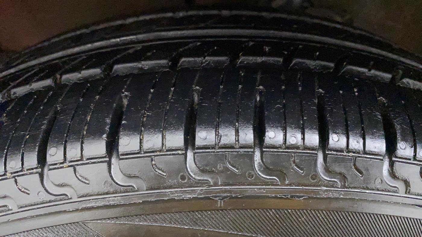 2015 Maruti Celerio ZXI AMT, Petrol, Automatic, 61,037 km, Left Front Tyre Tread