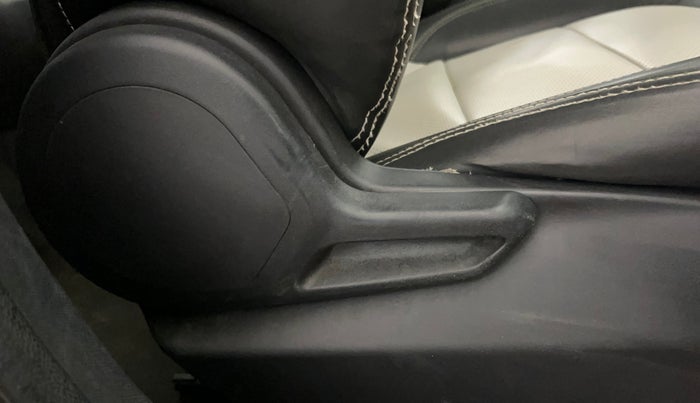 2023 Tata NEXON XE PETROL, Petrol, Manual, 53,415 km, Driver Side Adjustment Panel