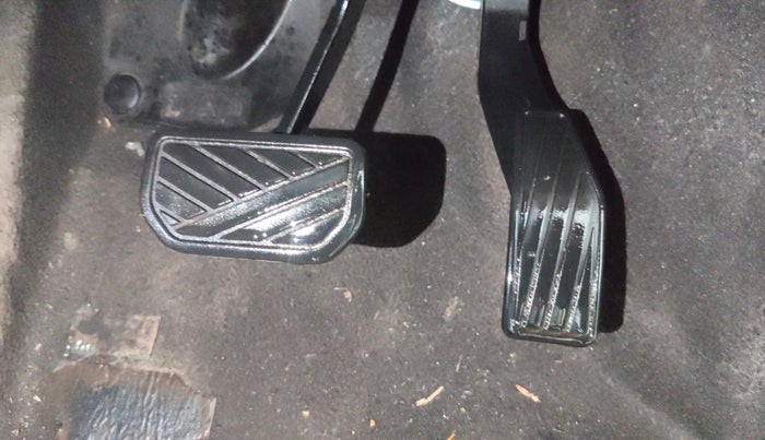 2019 Maruti IGNIS DELTA 1.2 AMT, Petrol, Automatic, 43,691 km, Pedals