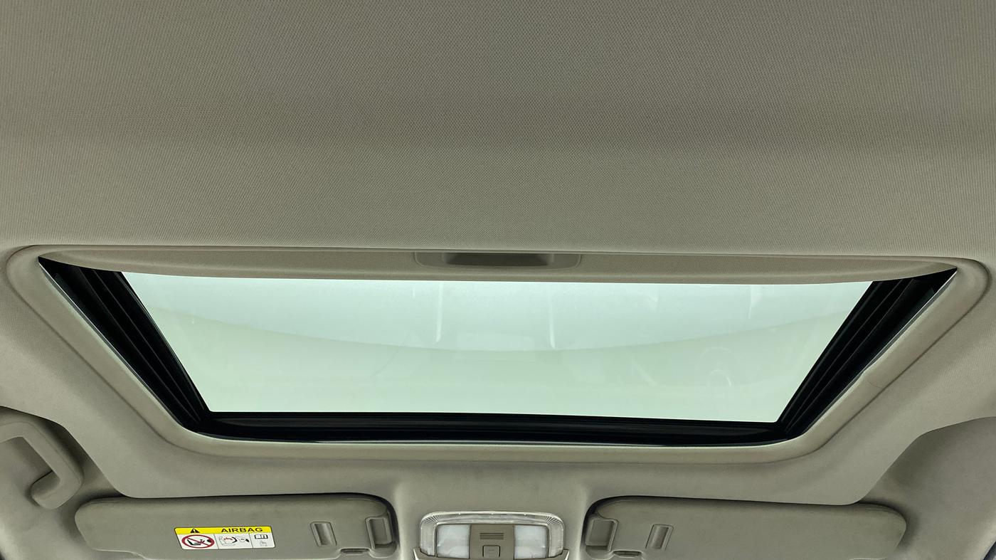 2018 Mahindra XUV500 W9 AT, Diesel, Automatic, 92,773 km, Moonroof/ Sunroof