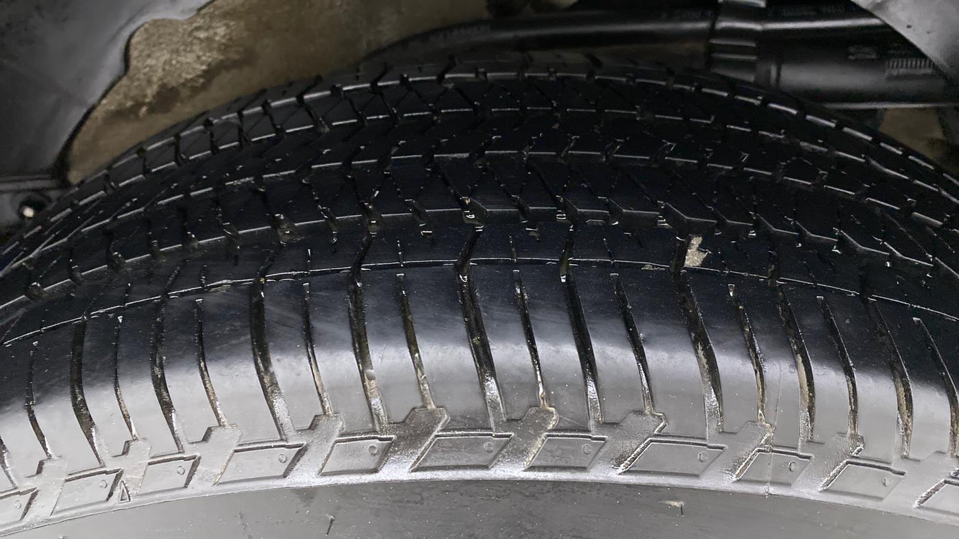 2018 Mahindra XUV500 W9 AT, Diesel, Automatic, 92,773 km, Left Rear Tyre Tread