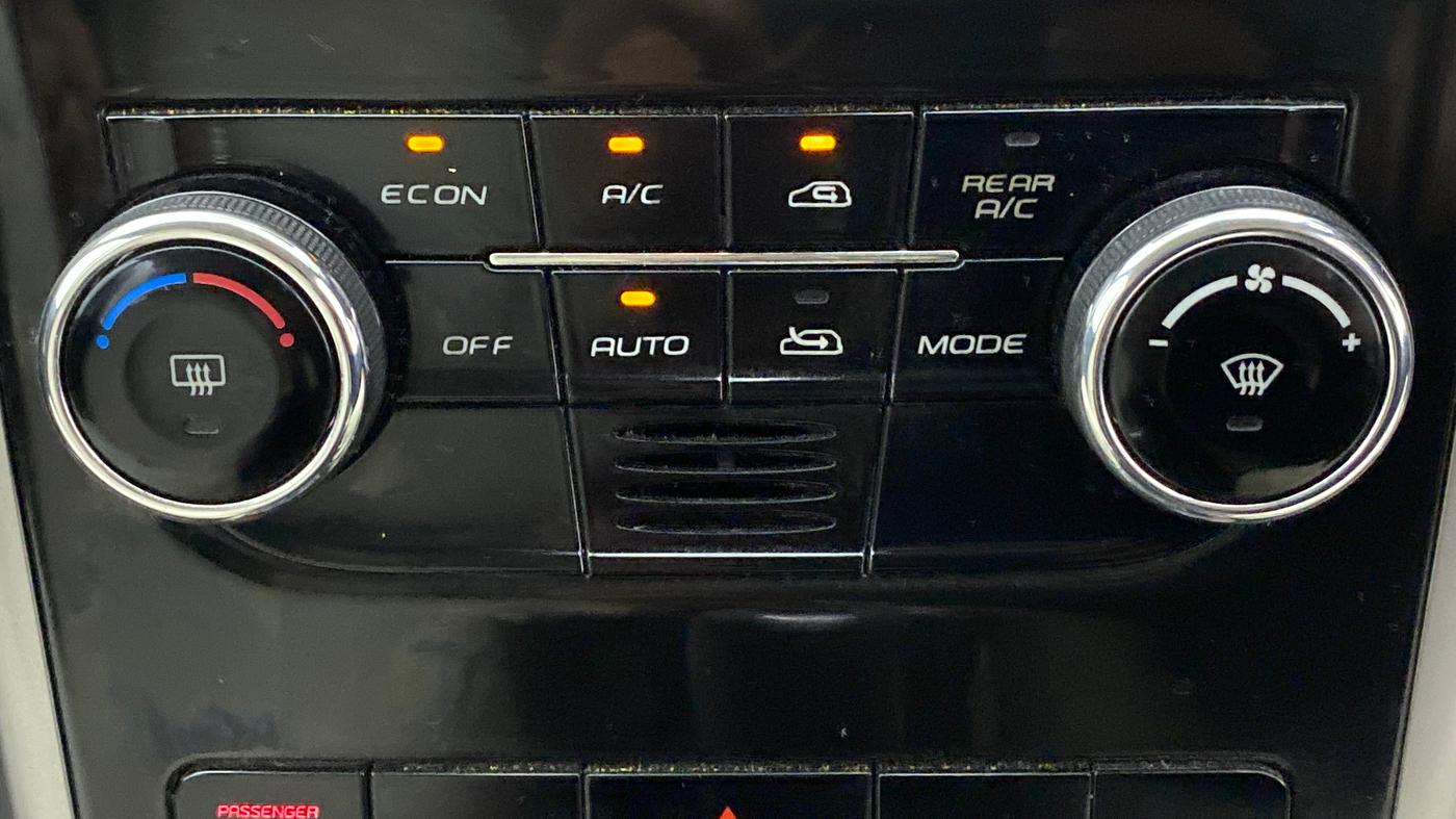 2018 Mahindra XUV500 W9 AT, Diesel, Automatic, 92,773 km, Automatic Climate Control