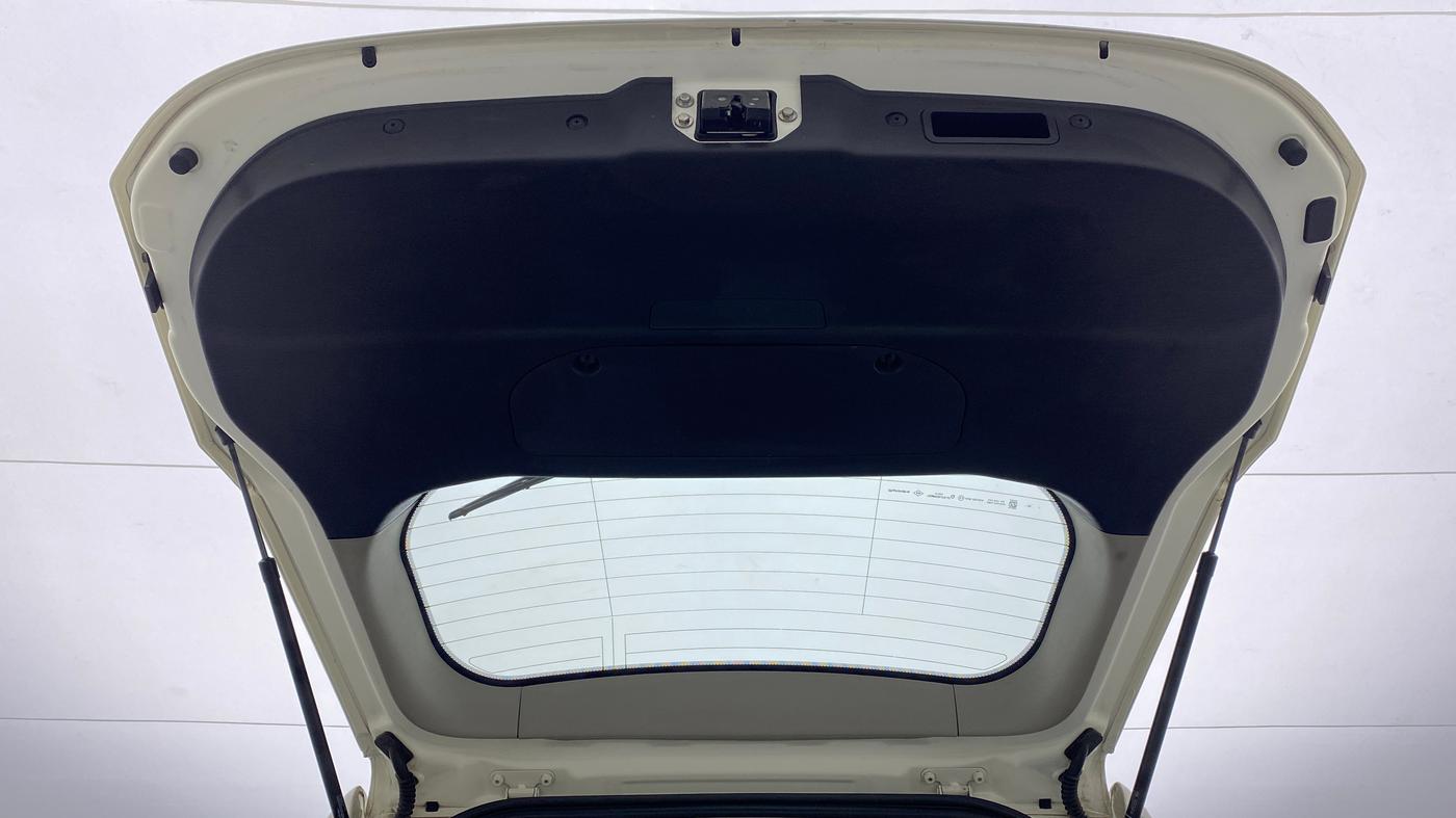 2018 Mahindra XUV500 W9 AT, Diesel, Automatic, 92,773 km, Boot Door Open