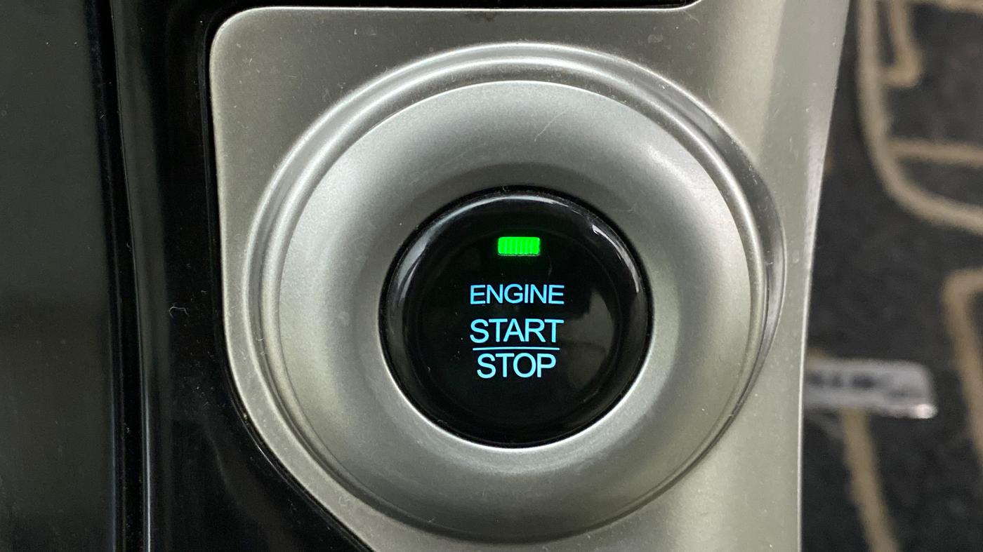 2018 Mahindra XUV500 W9 AT, Diesel, Automatic, 92,773 km, Keyless Start/ Stop Button