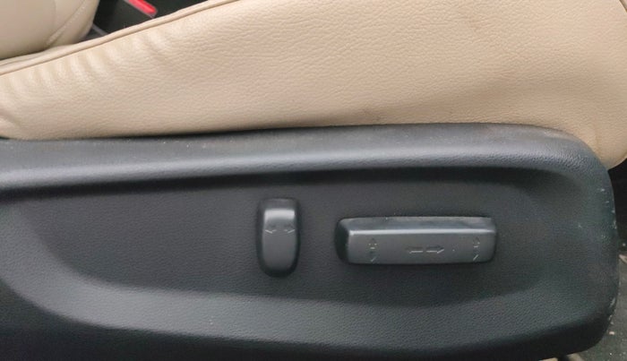 2019 Honda Civic 1.8L I-VTEC ZX CVT, Petrol, Automatic, 45,045 km, Driver Side Adjustment Panel