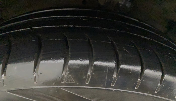 2014 Maruti Ertiga VXI CNG, CNG, Manual, 56,575 km, Right Rear Tyre Tread