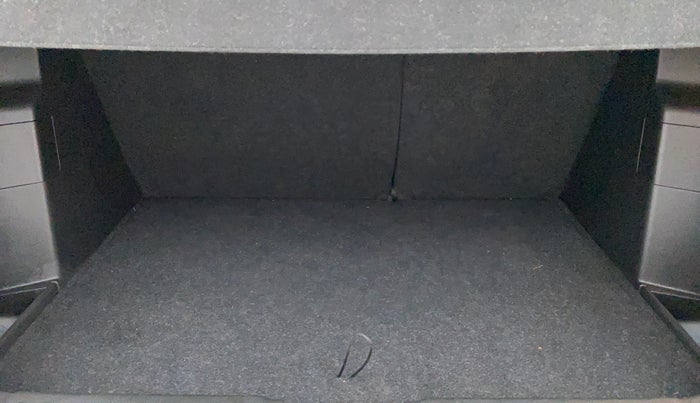 2022 Maruti BREZZA ZXI SMART HYBRID , Petrol, Manual, 10,376 km, Boot Inside